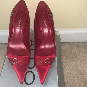 Aldo deep red satin high heel pumps. Size 8 ( US)